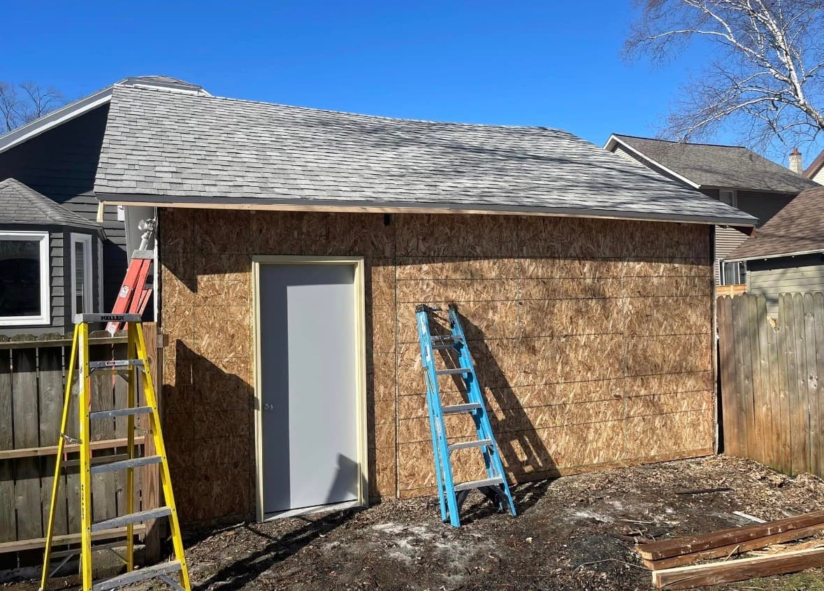 New detached garage build, roof complete